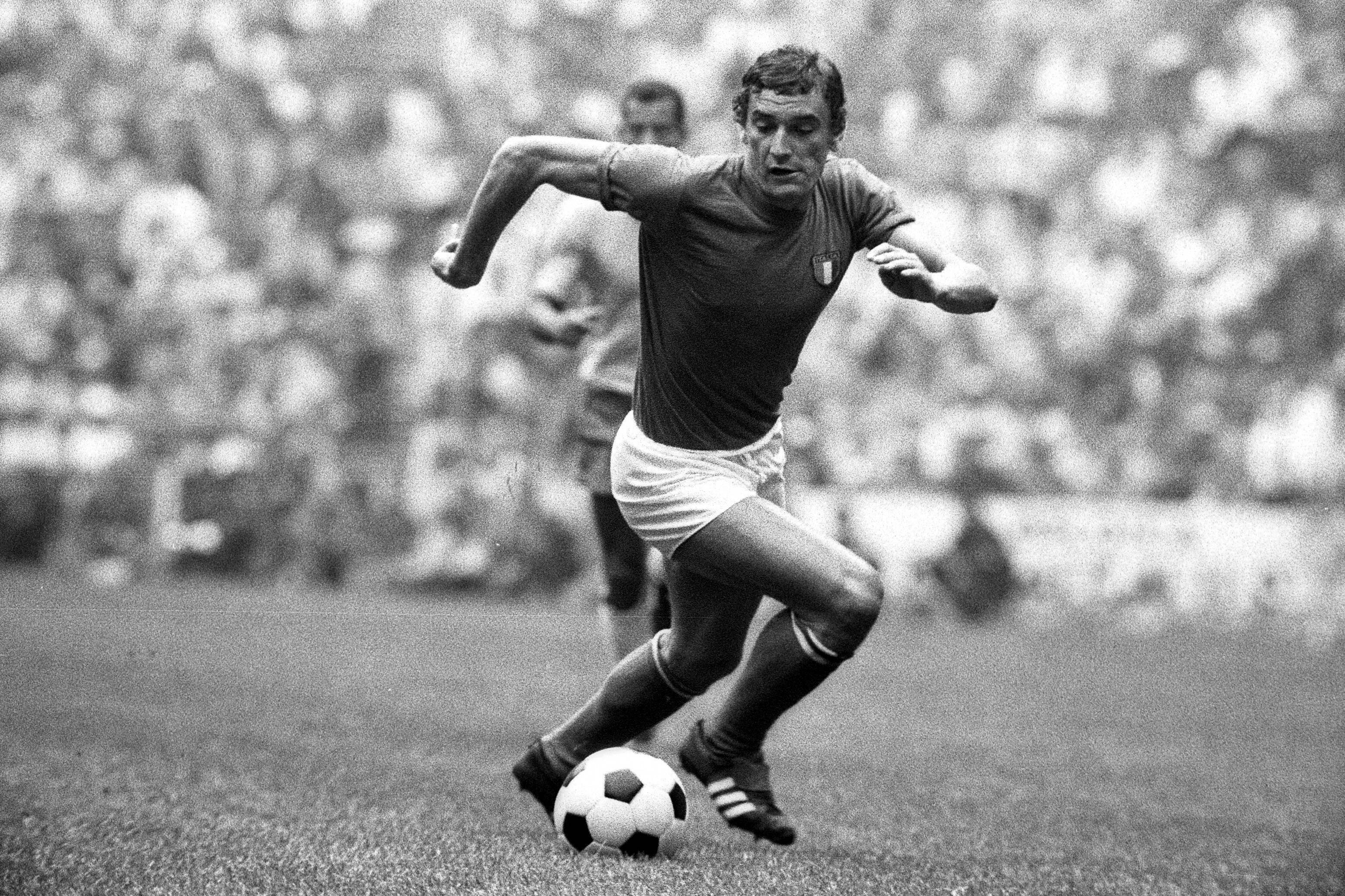 Addio a Gigi Riva: morto a 79 anni il più grande bomber della Nazionale ...